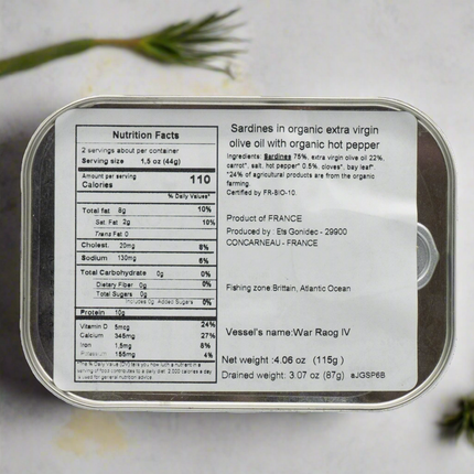 Jacques Gonidec Sardines in Organic Extra Virgin Olive Oil with Organic Hot Pepper 4.06oz / 115g